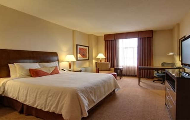 Hotel Hilton Garden Airport